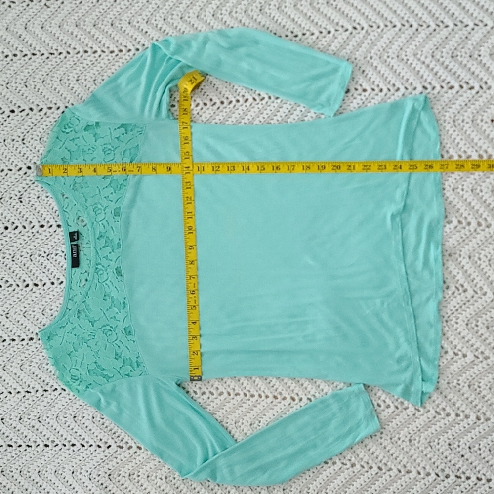 Mint green long sleeve lightweight top lace detail medium - Picture 4 of 8